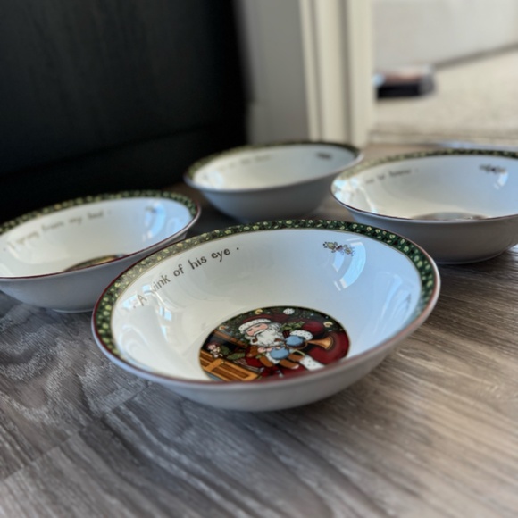 A Christmas Story Portmeirion Bowls Set - 4pc - Picture 2 of 6